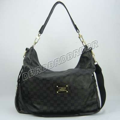 Louis Vuitton N95019 black