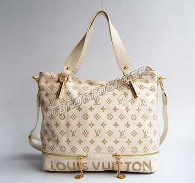 Louis Vuitton M95826 monogram beige white