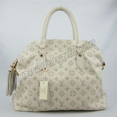 Louis Vuitton M95980 beige white