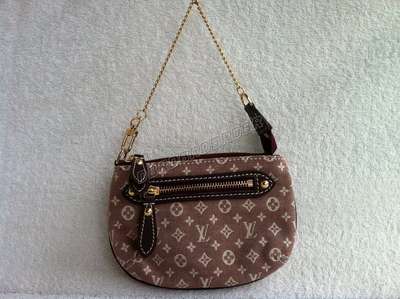 Louis Vuitton M62298 pink