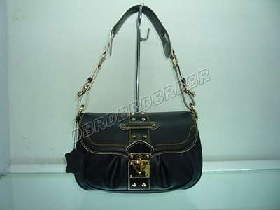 Louis Vuitton M91784 black