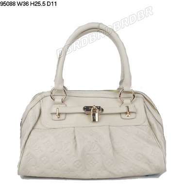 Louis Vuitton 95088 beige white